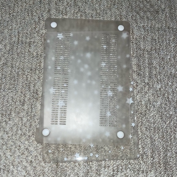 Macbook Air Case with Keyboard Covers - Picture 2 of 3